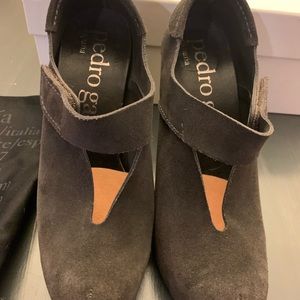 Pedro Garcia Suede Chicago Charcoal Castro heels